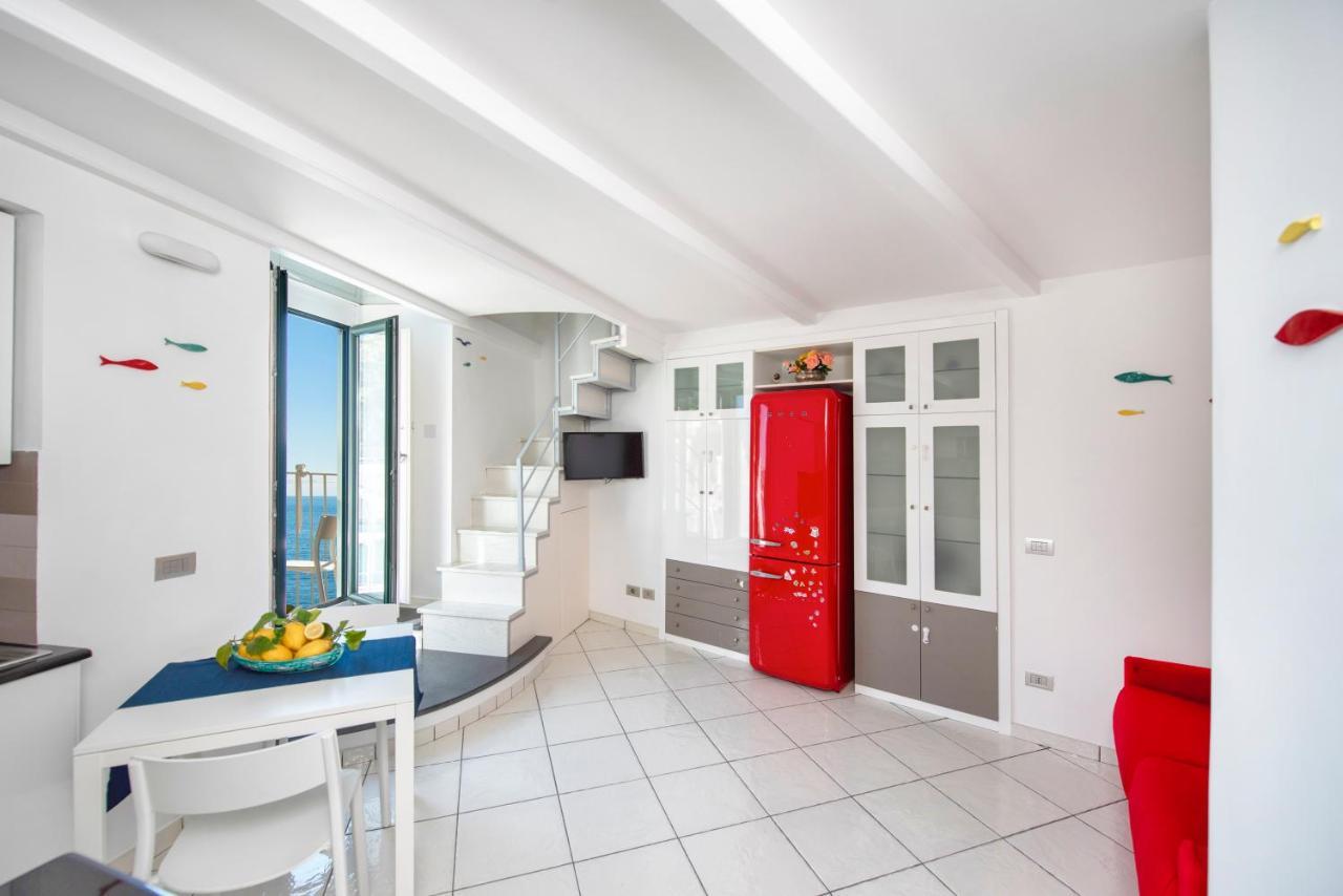 Apartamento Il Nido Del Gabbiano Minori Exterior foto