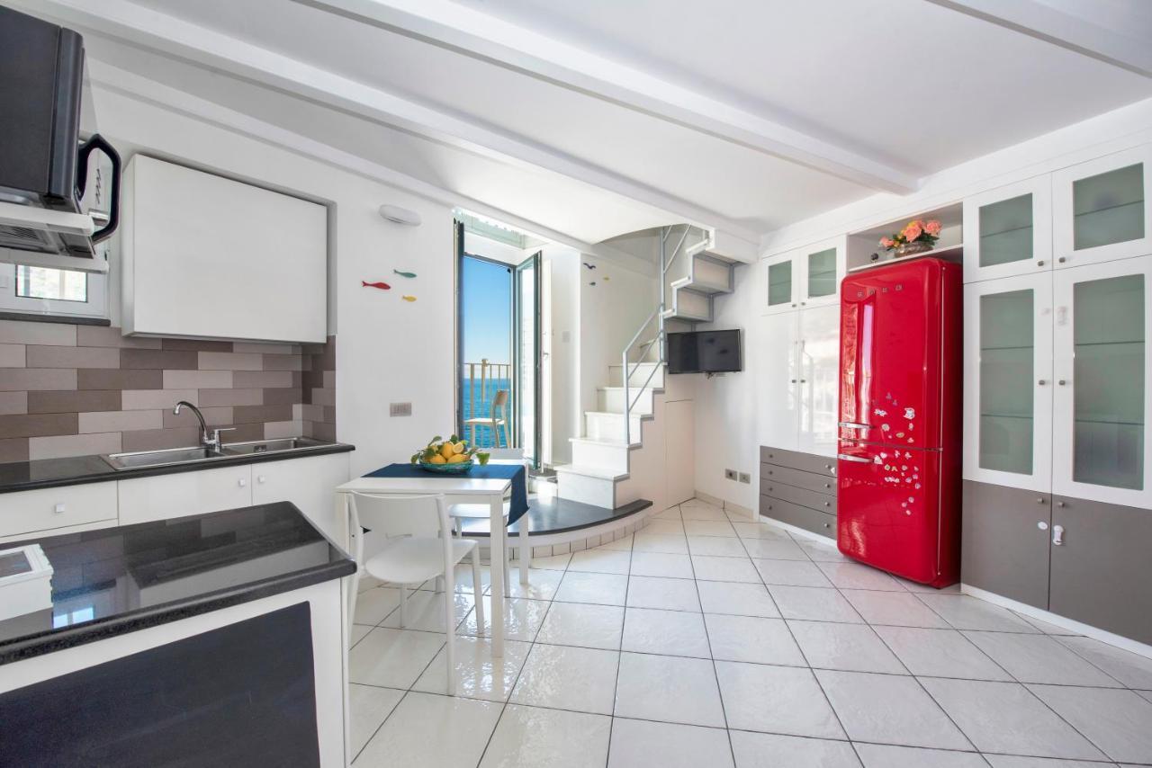 Apartamento Il Nido Del Gabbiano Minori Exterior foto